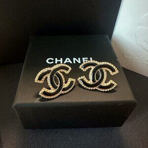 Chanel 2024 Gold-Plated Black Enamel CC Stud Earrings (Full Set)